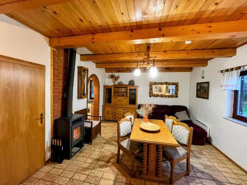 Instalaciones, Papa Franks House in Dobrna