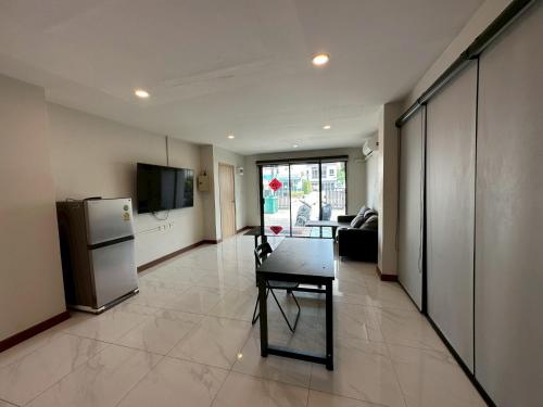 Msthouse - image 13