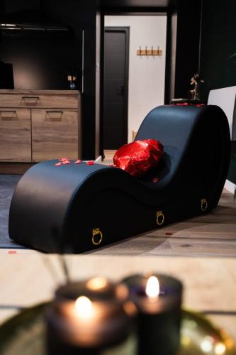 Escapade amoureuse, Love Room avec jacuzzi privé (Escapade amoureuse, Love Room avec jacuzzi prive) in Nozeroy