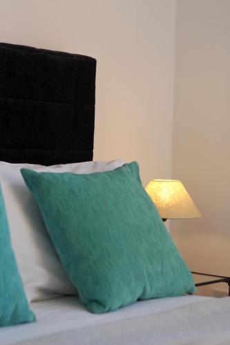 STAY Iris Apartment - image 4