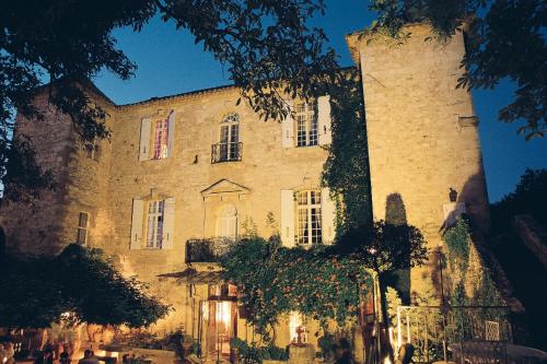 photo chambre Château d'Arpaillargues Châteaux et Hôtels Collection