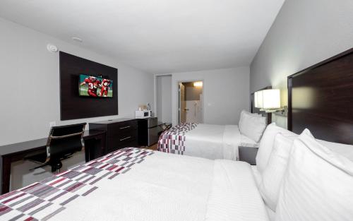 2 double beds