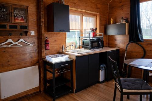 Wooden Lodge Baie de Somme in Saint-Blimont