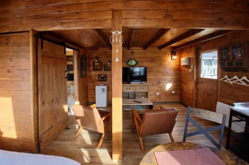 Wooden Lodge Baie de Somme in Saint-Blimont