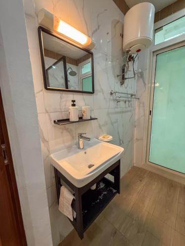 Bel appartement a Yaoundé Bastos - image 5