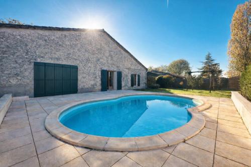 Detached rural Barn with private pool in Saint-Aubin-de-Cadelech