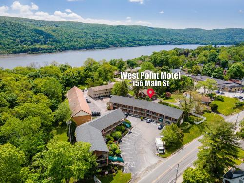 Exterior view, West Point Motel in West Point (NY)