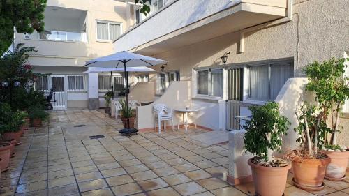 ทัศนียภาพภายนอกโรงแรม, C & A Hotel Apartments in โพลิส