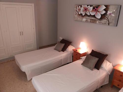 Hostal Gonzalez Room Type - Triple Room with Bathroom
