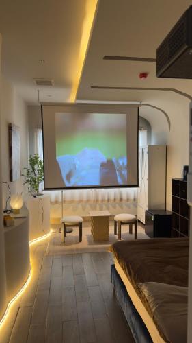 C House 4