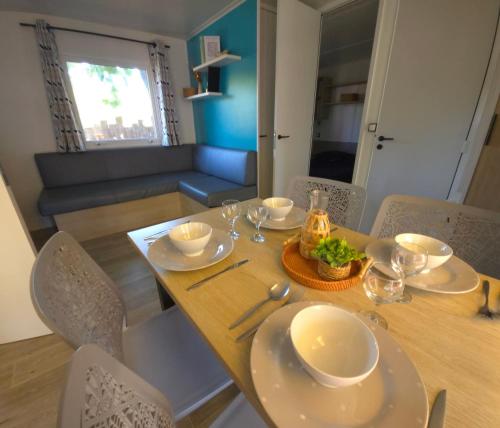 Mobilhome 5 PLACES in 塞纽斯