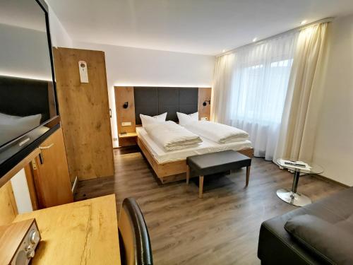 1 queen bed