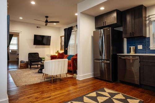 Top Walk score! Prime Westport Midtown Location! in Kansas City, USA