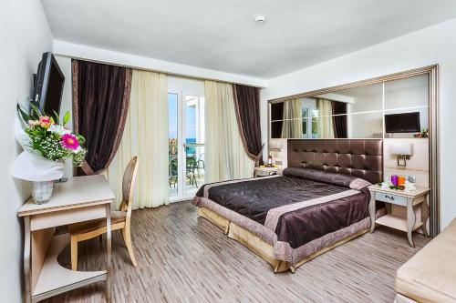 2 twin beds