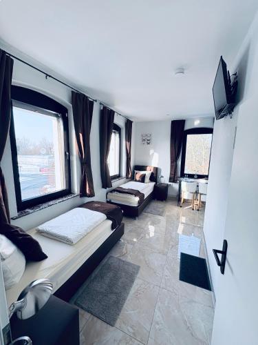 Hotel Royal Room Type - Twin Room with Bathroom