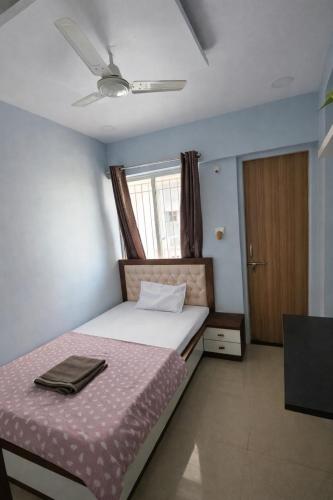 Stay N Slay Apartment in Kapri
