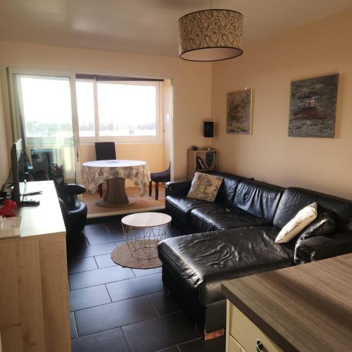 Bel appartement avec vue sur l'hippodrome