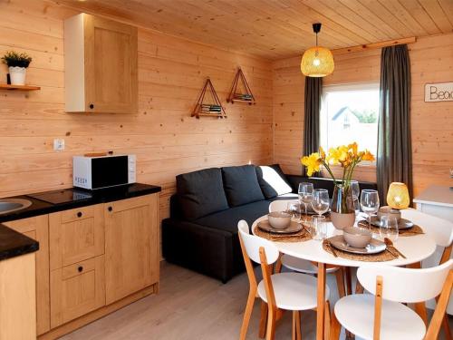 Holiday homes with pool, sauna and jacuzzi, Гонски (фото 4)