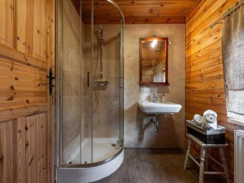 Vannas istaba, Large, atmospheric cottage in the countryside in Lobez
