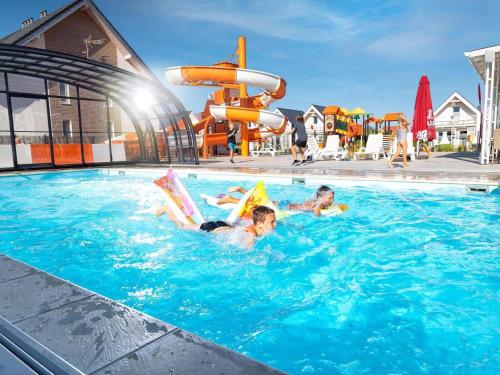 Comfortable Holiday Homes with Pool