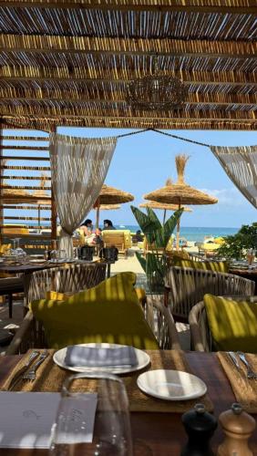 Cozy Cabo - 3Bed Beachfront Ground Floor Apartment - Private Terrace - Swimming Pool & Private Parki in Cabo Negro