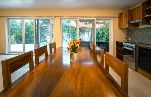 Antique Amor Bungalows & Villas in Pandan