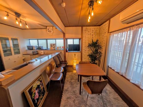 객실, 地獄の三丁目 鬼のすみか near B-콘 플라자, 글로벌 타워