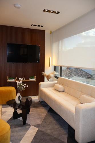 Ramon Luxury Suites