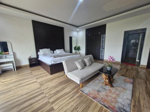 3 Bed Room Green House Jembrana near Zappaz Bar & Restaurant