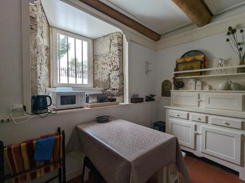 Gîte rustique au cœur de l'Allier avec poêle à bois - FR-1-582-543 (Gite rustique au cœur de l'Allier avec poele a bois - FR-1-582-543) in Saint-Berain