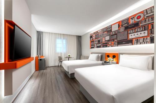 Ibis Dongguan Qifeng Park Subway Station Hotel in Dongguan