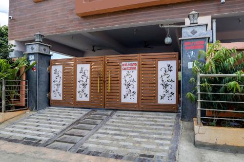 Hotel O 11 Eleven - 출입구