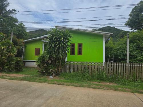 Exterior view, Sukanyawoodhouse near Thai sea