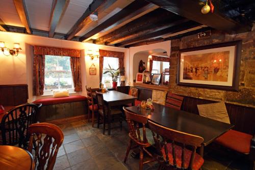 Devonshire Arms Inn - image 11