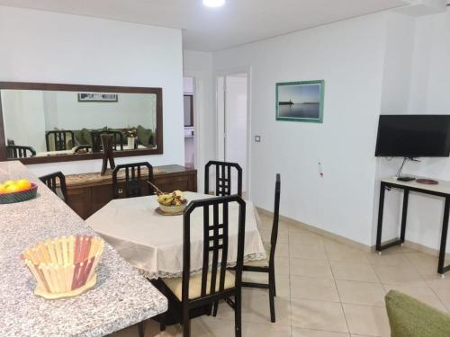 Bel Appartement S plus 2, Résidence Aicha avec piscine (Bel Appartement S plus 2, Residence Aicha avec piscine) in Kelibia