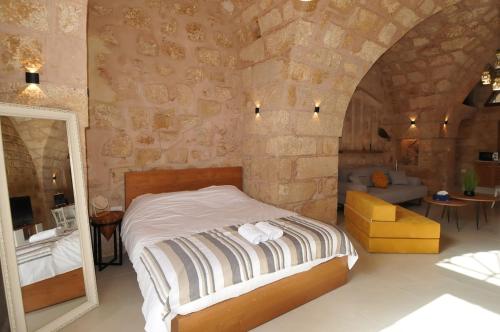 Vybavení, Dar22 in Batroun