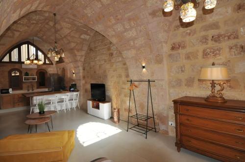Vybavení, Dar22 in Batroun