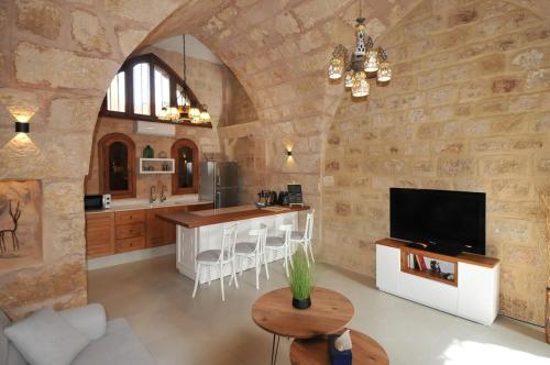 Vybavení, Dar22 in Batroun