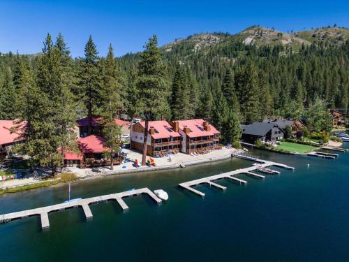 Cozy Studio #226 at Donner Lake Village - image 4