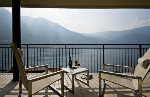 5 Luxury Laglio Apartments-By Italian Apartments Stylish, Executive, Contemporary, Ribolla Azzuro, Penthouse - Laglio