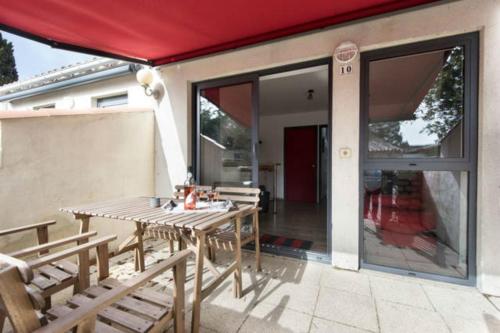 VILLA DEL RE 9 dans résidence avec piscine (VILLA DEL RE 9 dans residence avec piscine) in La Flotte