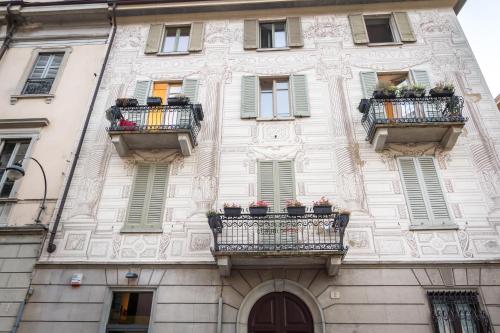 Como Design Apartment - byMyHomeinComo - image 11