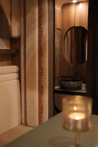 PRIVATE LUXURY HOUSEBOAT CRUISE IN kerala backwater - image 3