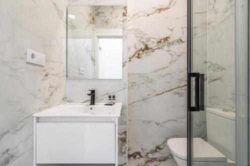 Moderno Apartamento Recien Reformado para 4 personas Alquiler Temporal - image 11