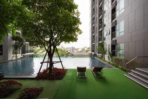 5min to Metro Kitchen Netflix Pool Gym -city view - image 13
