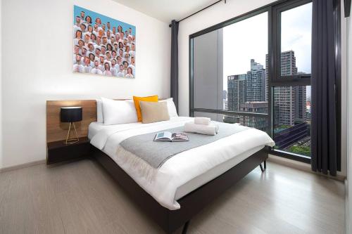 5min to Metro Kitchen Netflix Pool Gym -city view - image 6