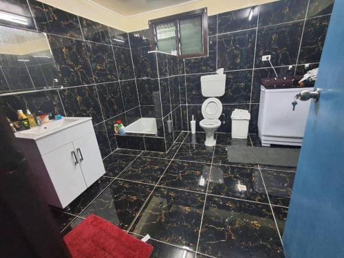 Affordable and Comfortable with big outdoor space in Madang