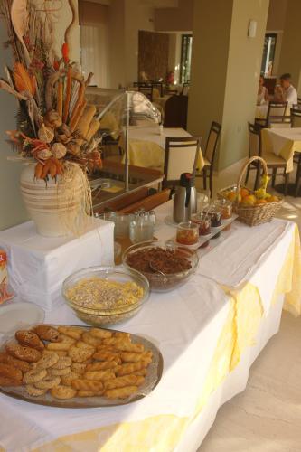 Saint Constantine Hotel - image 6