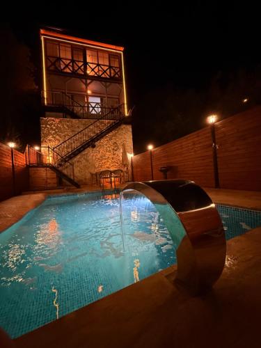 Peldbaseins, Doğayla İç içe Lüks Villa (Dogayla Ic ice Luks Villa) in Narlıca