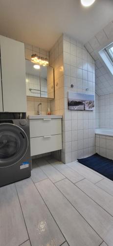 Stylisches 2 Zimmer Apartment, Nähe Stuttgart, Netflix, Waschtrockner & Self CheckIn (Stylisches 2 Zimmer Apartment, Nahe Stuttgart, Netflix, Waschtrockner & Self CheckIn) in 克爾嫩